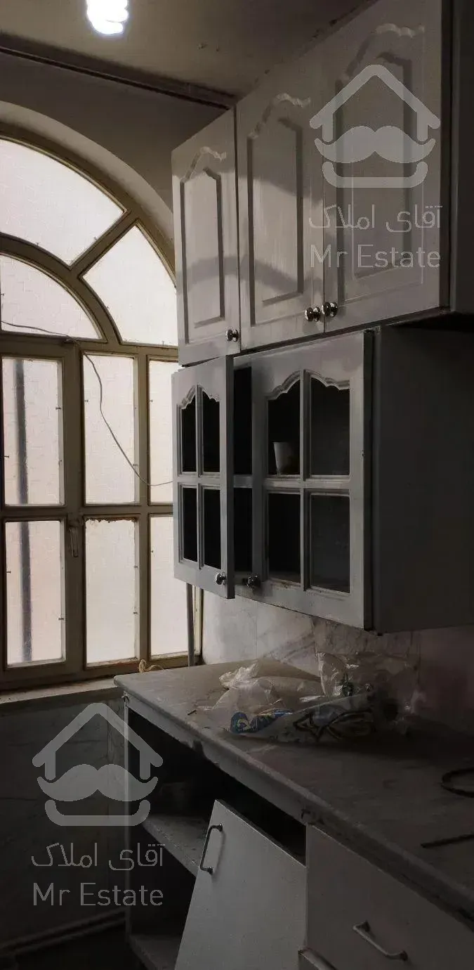 واحد ۱۰۰ متری اداری تجاری