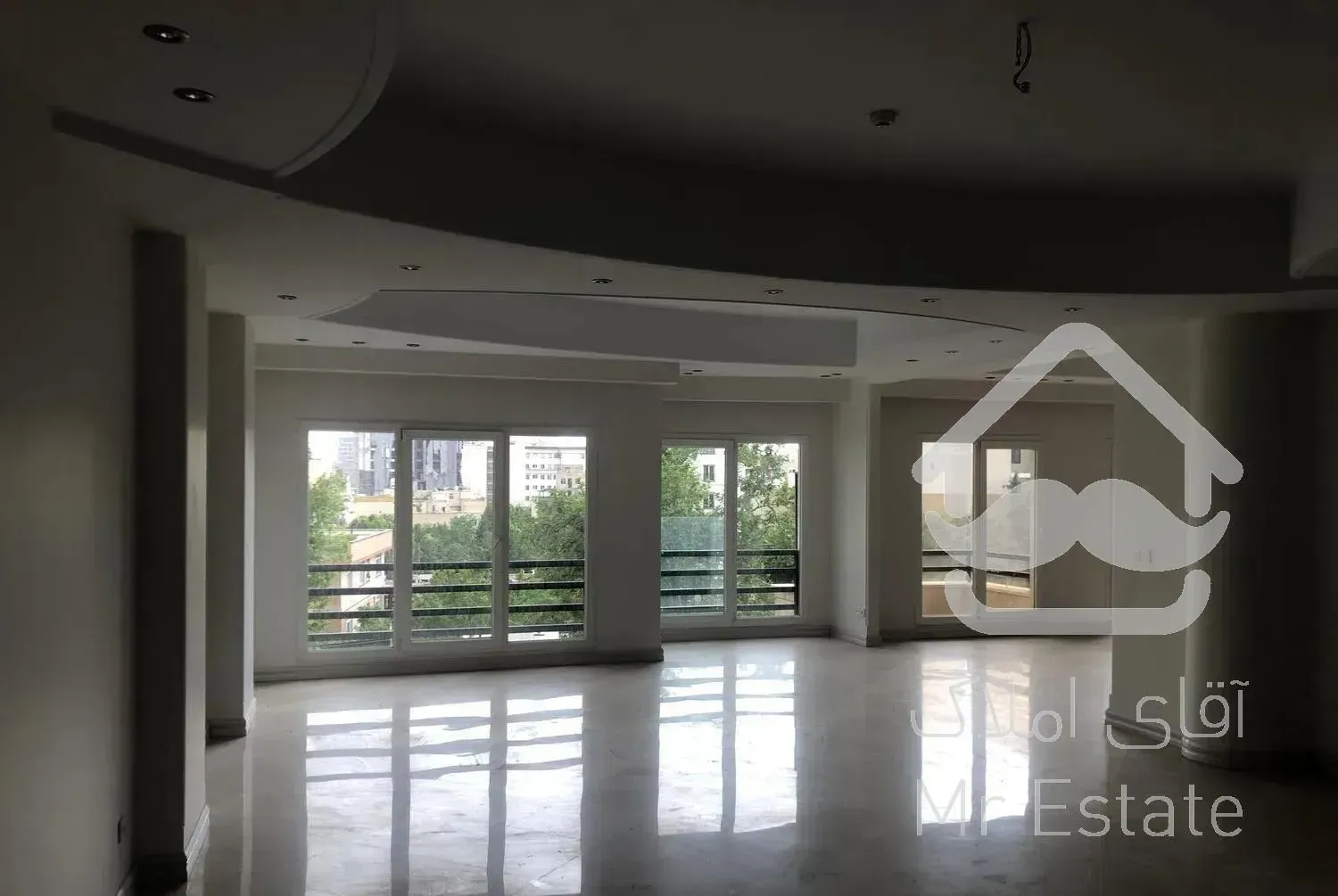 ۲۱۵ متر - باغ فردوس