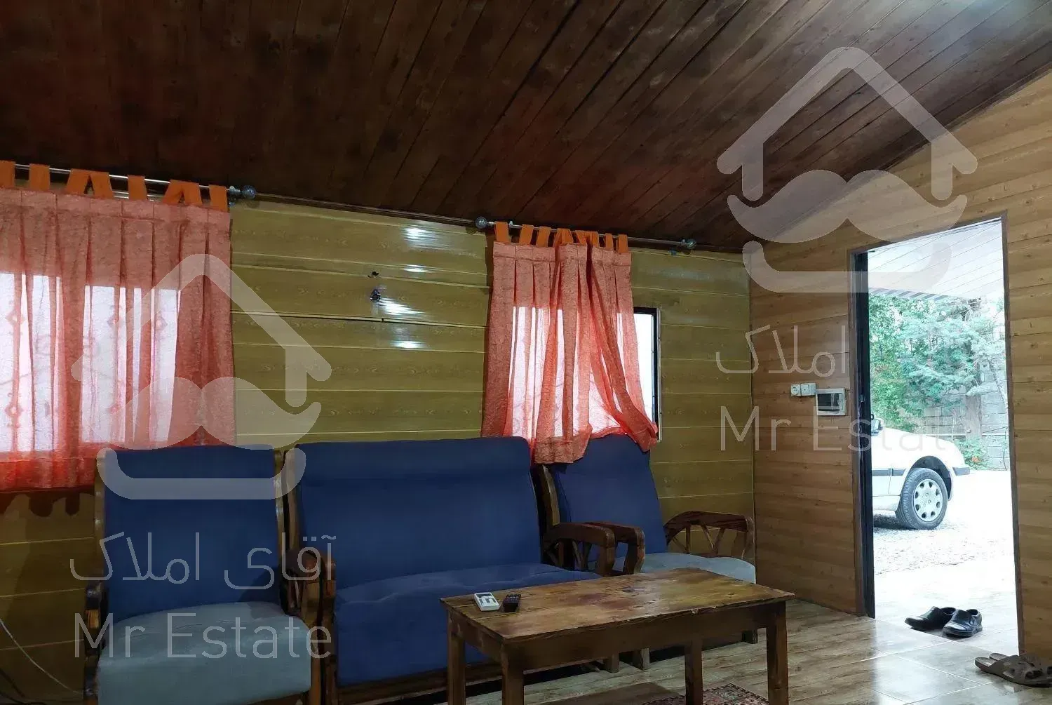 کلبه ساحلی * چشمه *