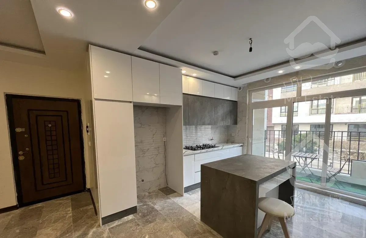 آپارتمان نوساز کلید نخورده