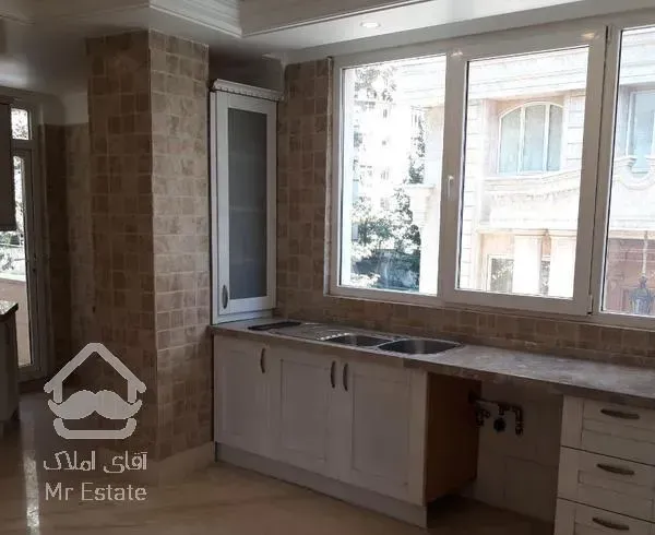 سه خوابه لوکیشن   غرق در نور