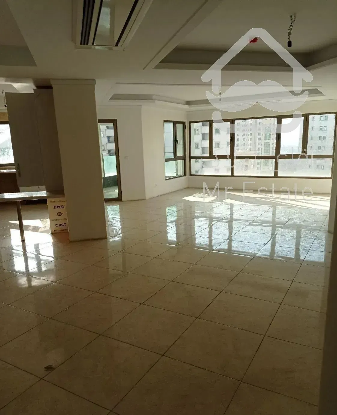 150متر /غرق نور/لابی شیک و مجلل/تراس قابل چیدمان