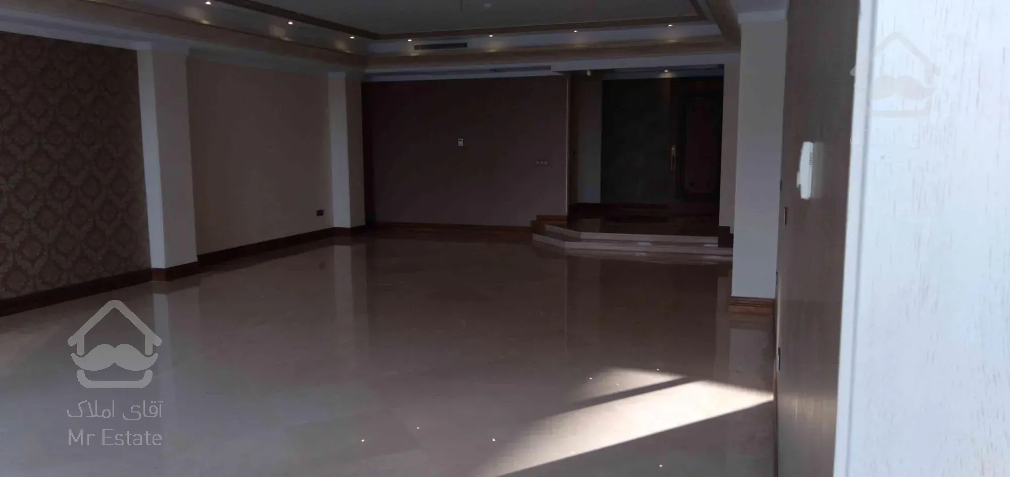 رهن و اجاره ۲۸۵ متری فرمانیه