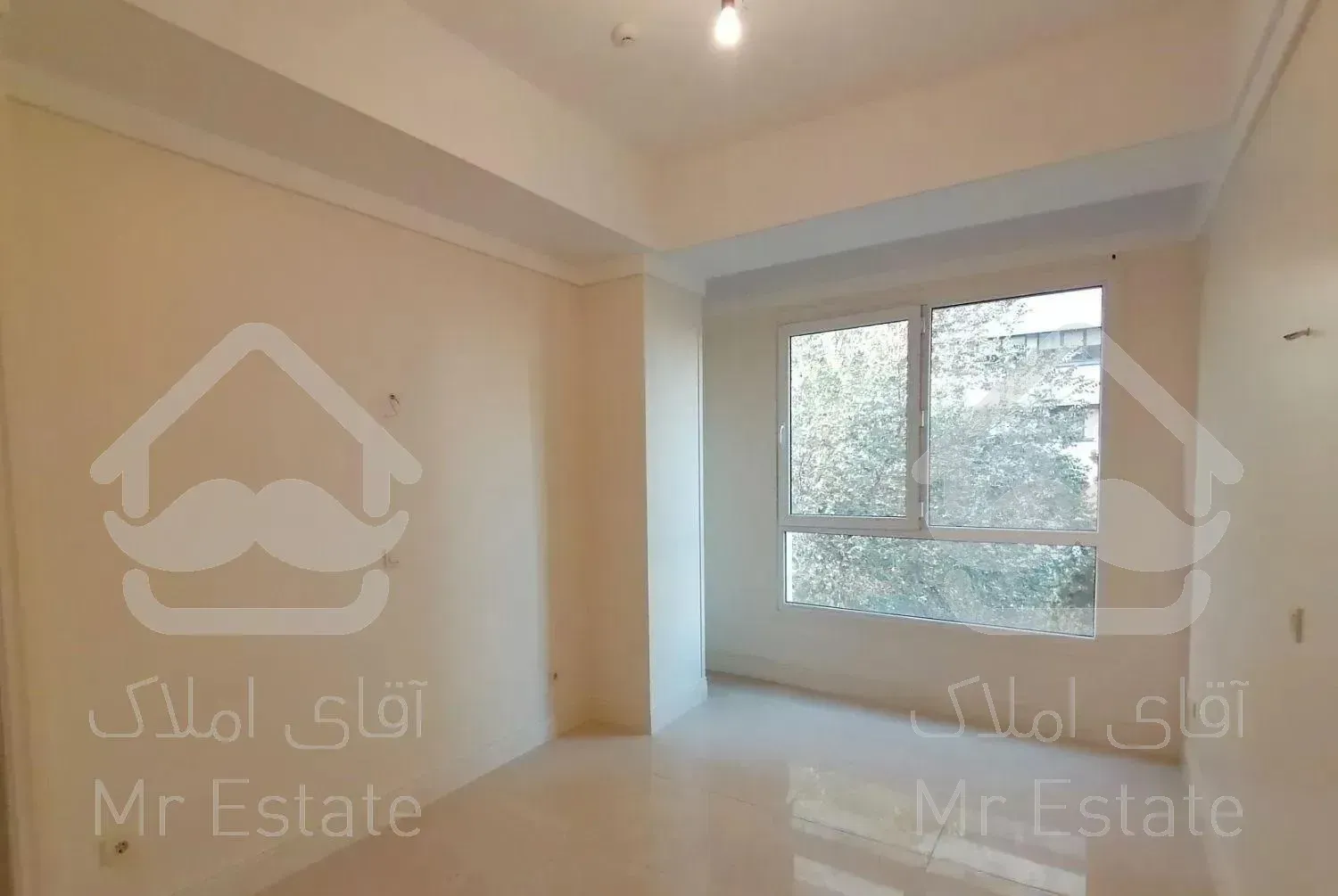 80متری نوساز در گاندی