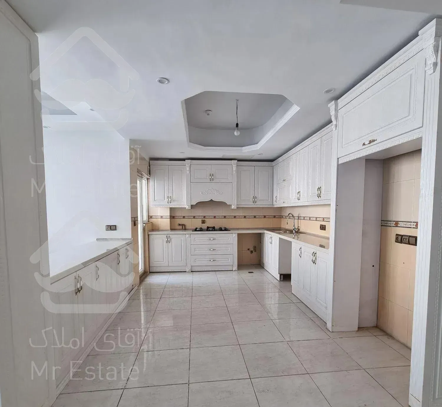 ۱۵۵ متر سه خوابه ازگل **برج گل رز**