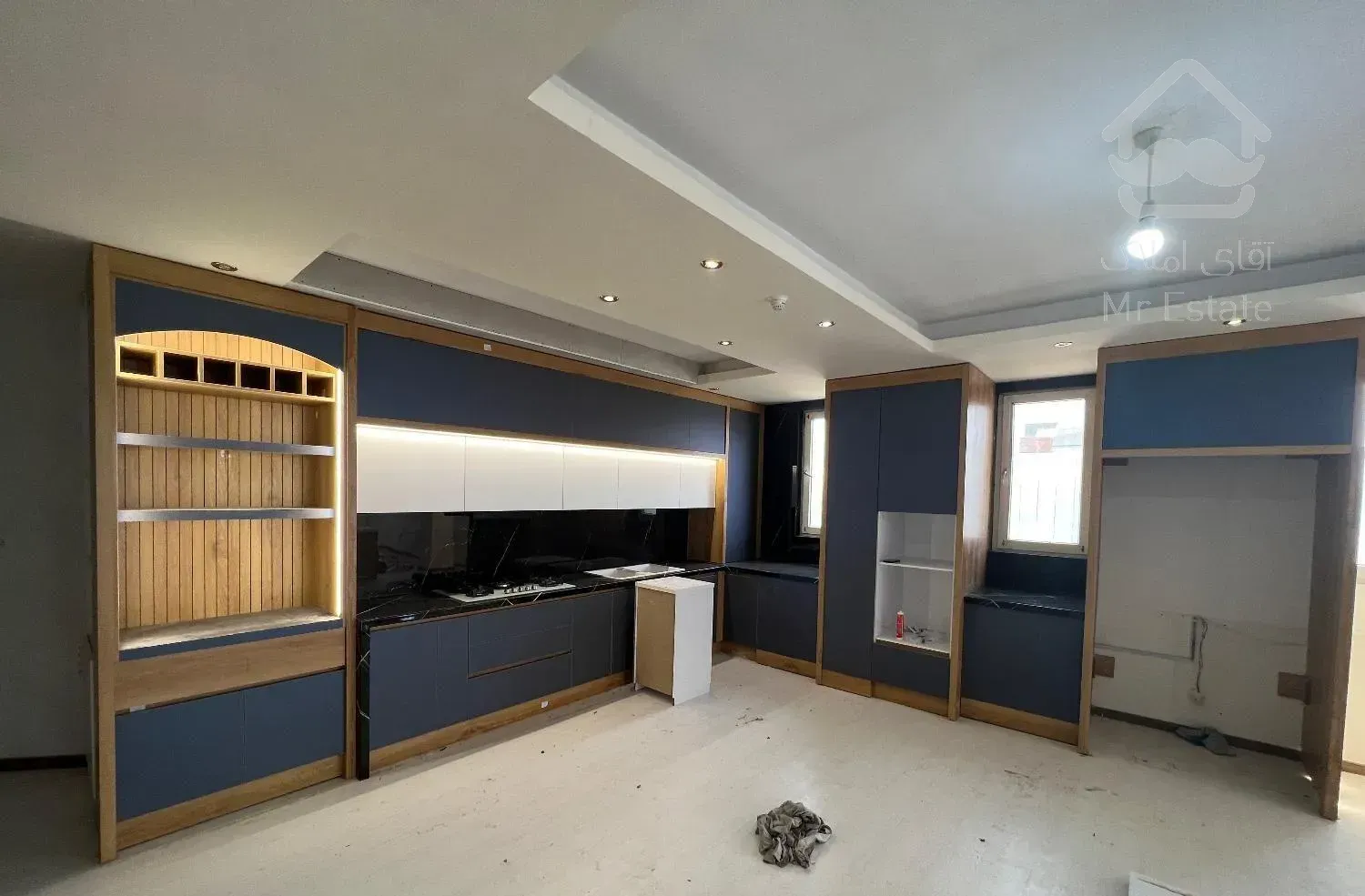 اپارتمان۲۶۰متری/حاشیه صمدی لباف/زیر قیمت منطقه