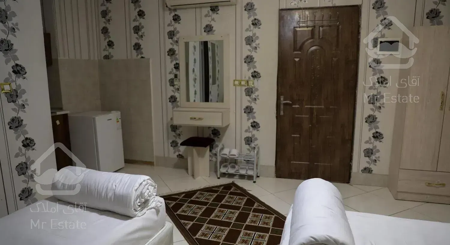 مجتمع اقامتگاهی نیکداد - سه تخته