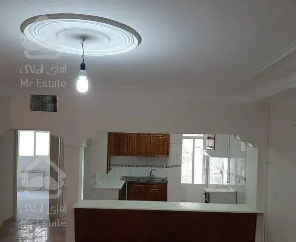 آپارتمان ۹۰متری ۲ خوابه واقع در خیابان درختی