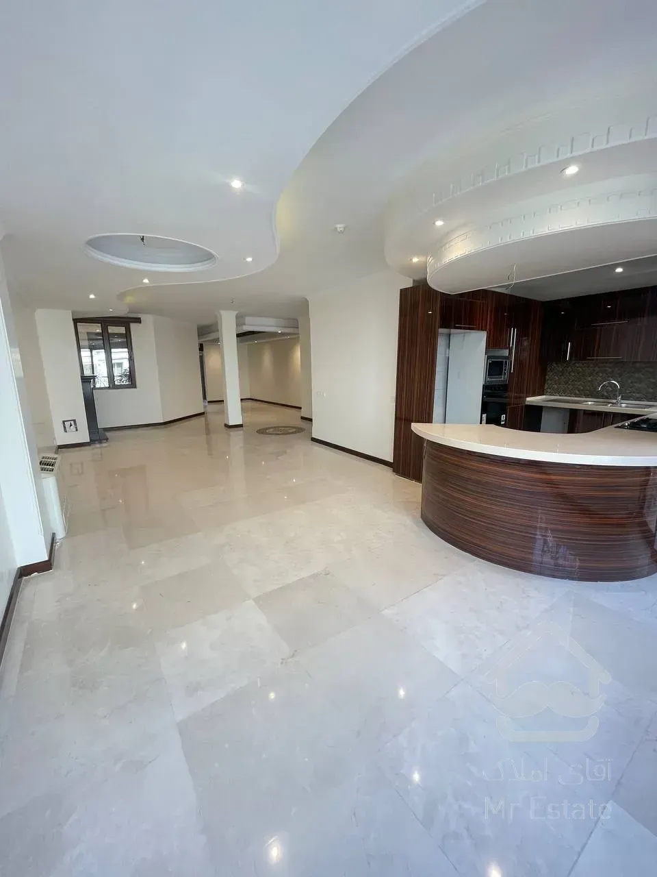 خرید آپارتمان ۱۵۲ متر کامرانیه فول مشاعات