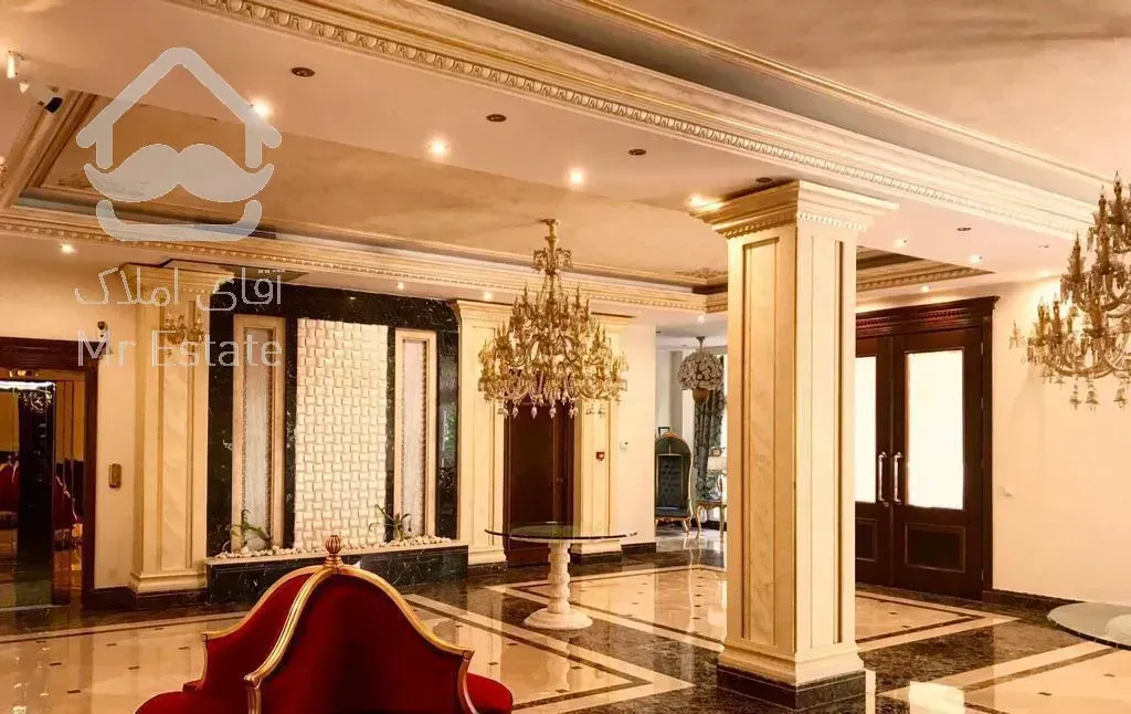 220 متر کامرانیه