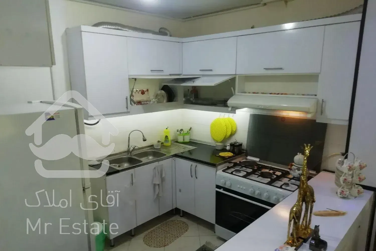 اپارتمان طبقه دوم در مشهد