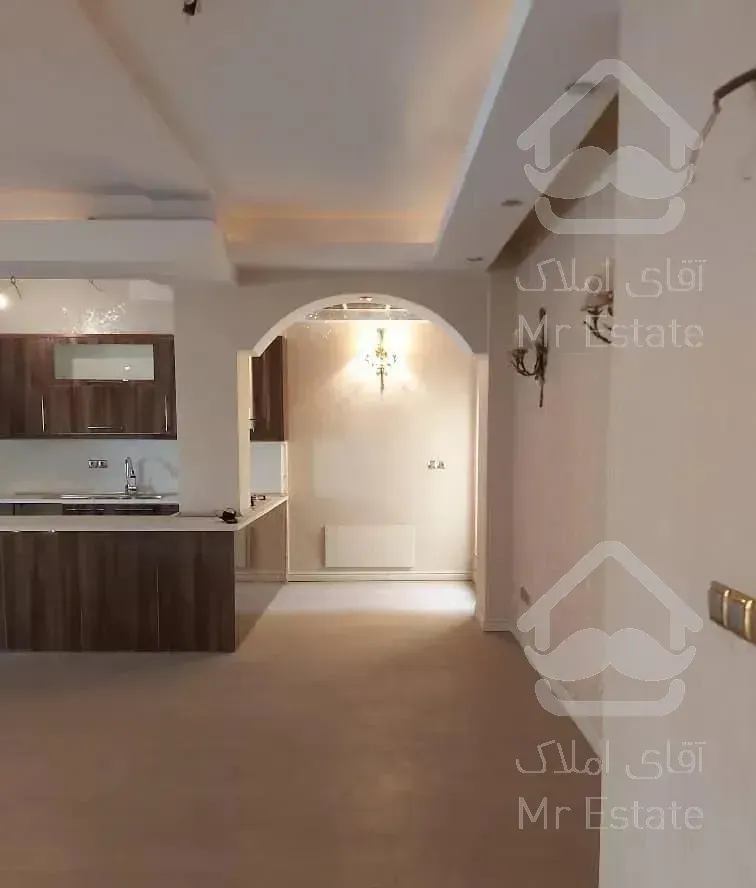 ونک ۱۴۵ متر/ استخردار/۱۰ ساله کلید نخورده