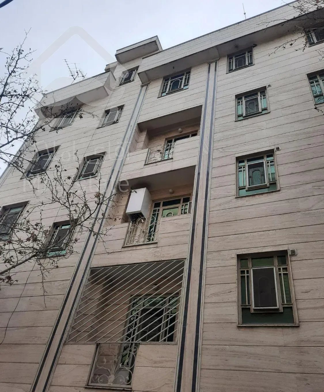 ۴۰متر آپارتمان نقلی با تراس