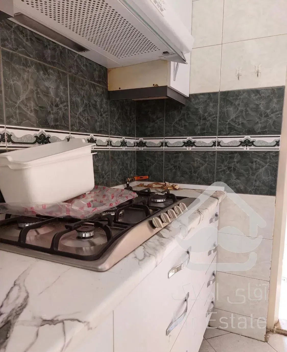 آپارتمان ۲۹۰ متر ۴ خواب تک واحدی استخردار