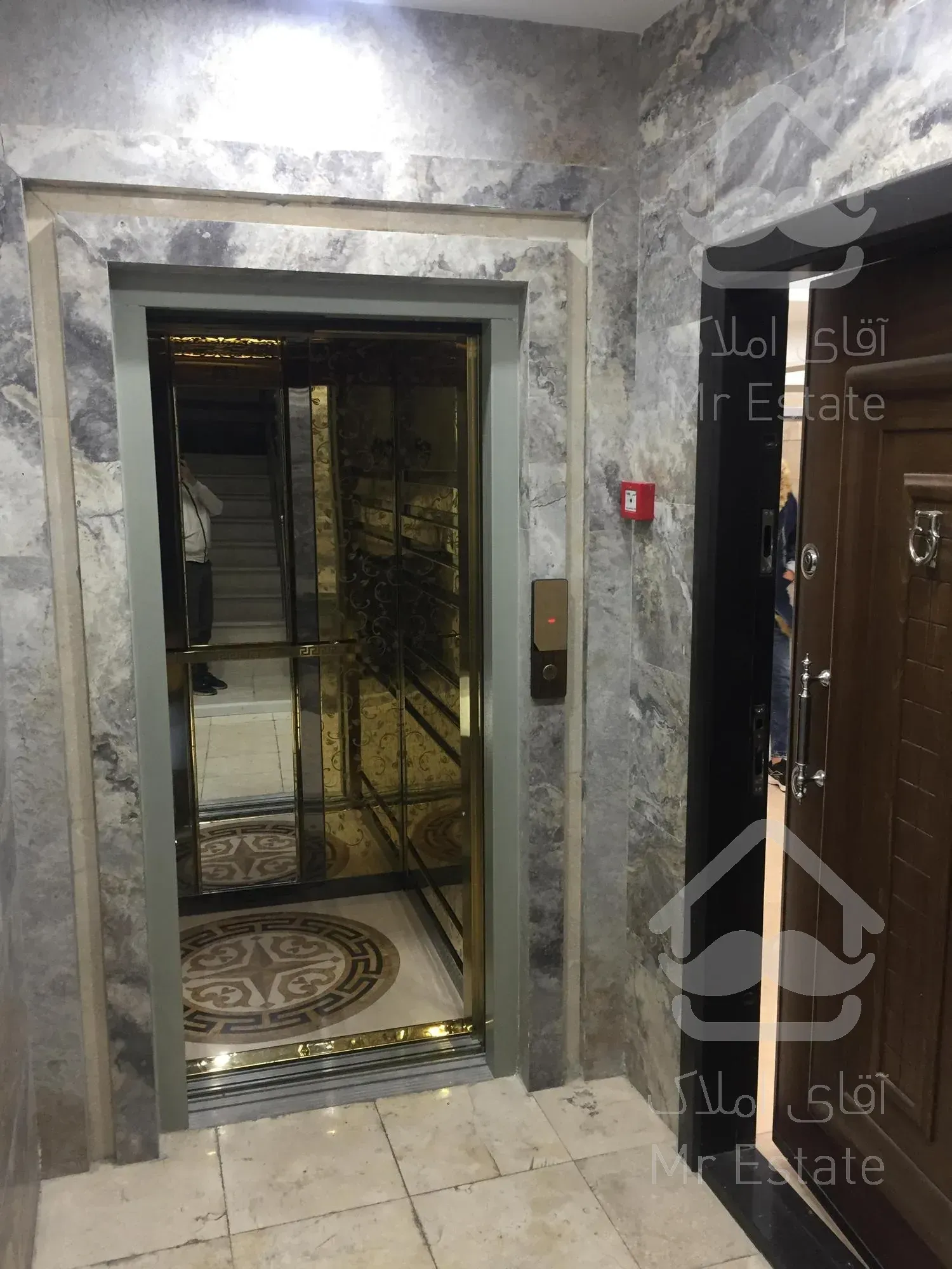 ۱۰۲ متری فول تکواحدی سالن پرده خور