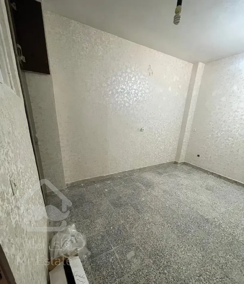 واحد همکف خیابان کاشانی اقبال لاهوری