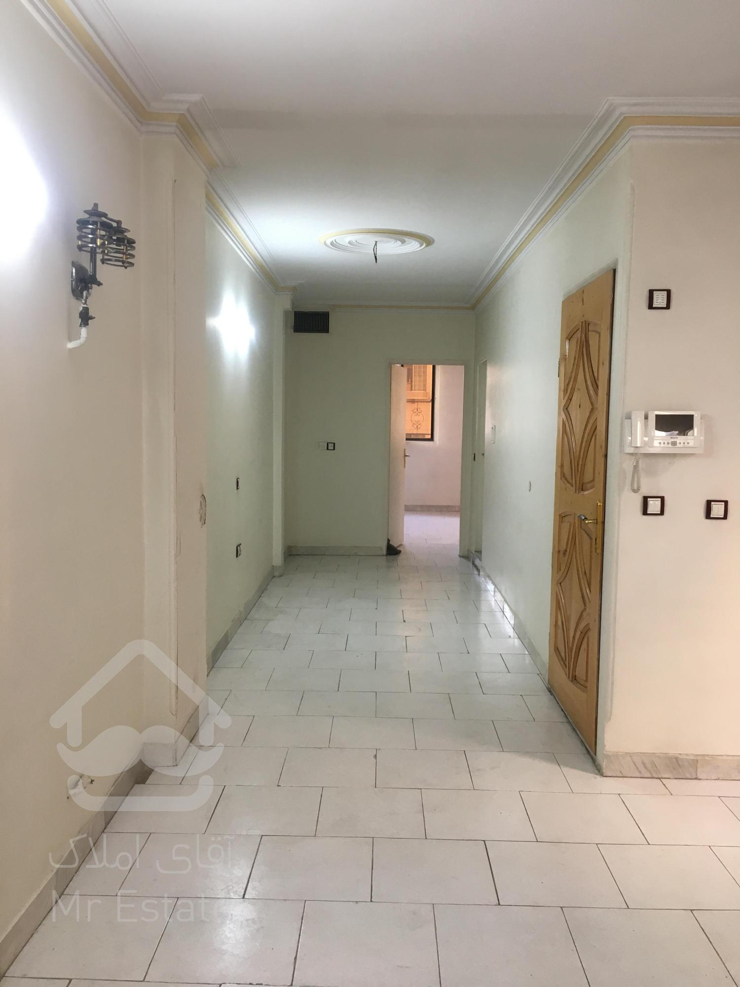 63 متر تاپ لوکیشن ( فرصت عالی )