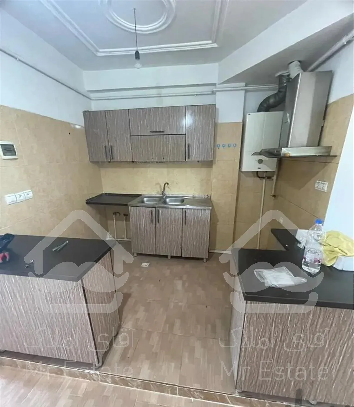 آپارتمان ۲خواب طبقه اول ماشین رو در آنسرمحله