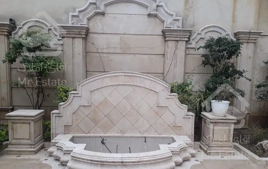 آپارتمانی ۲۷۰مترسه خوابه بسیارمجلل.