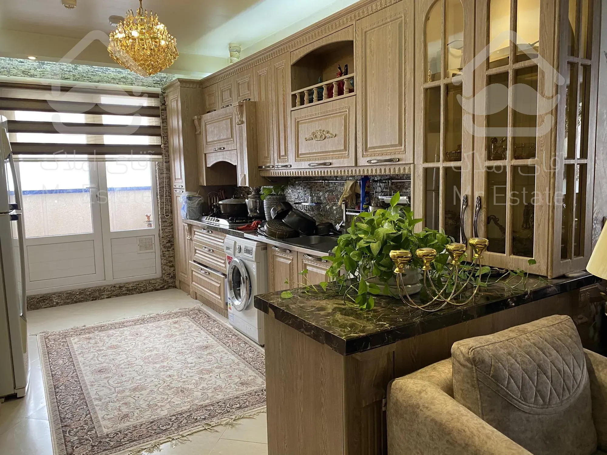 ۱۳۰ متری دریاچه چیتگر کوهک فول لاکچری و خوش نقشه