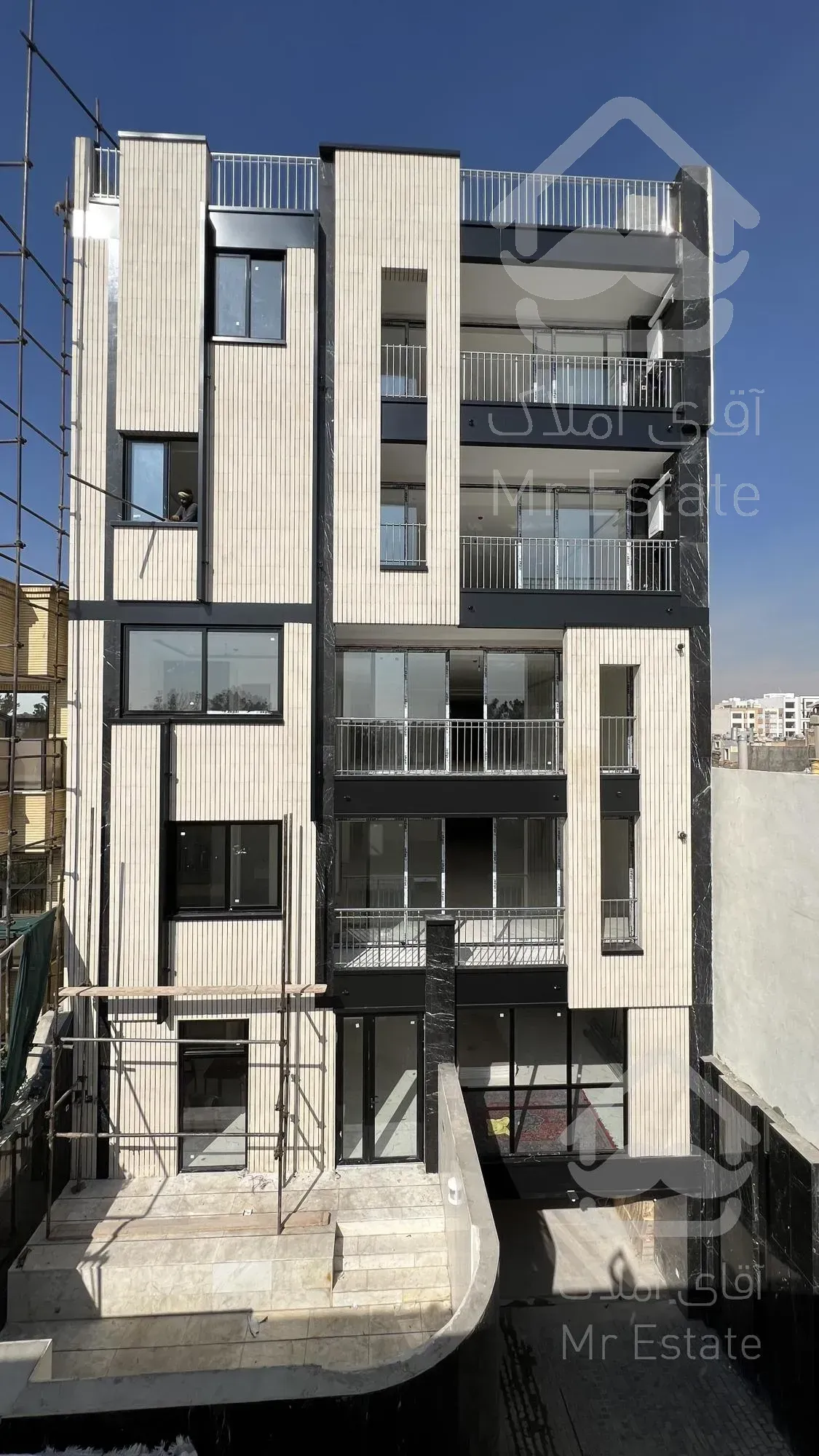 اپارتمان نوساز/خیابان اذربهرام