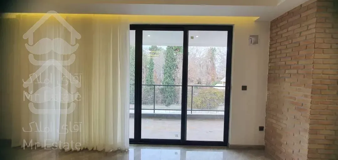 سه خواب،لوکس،قصردشت