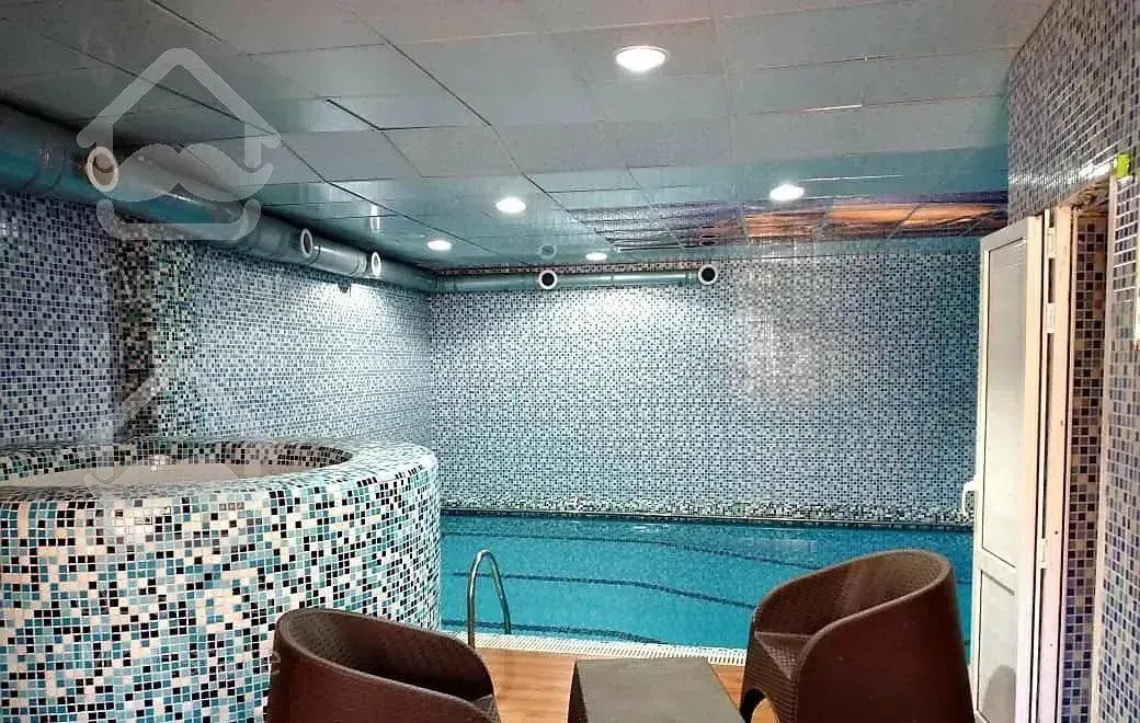 ویلااستخرسرپوشیده میگون700متر