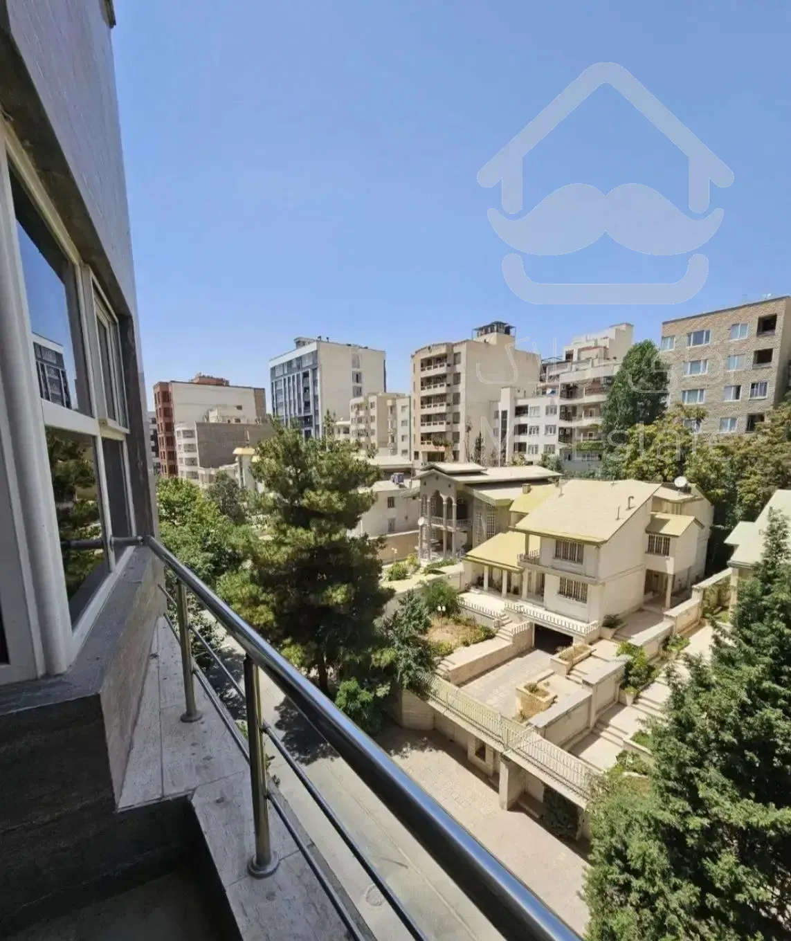 133متر ویو زییا/طبقات بالا/ بالا شریعتی