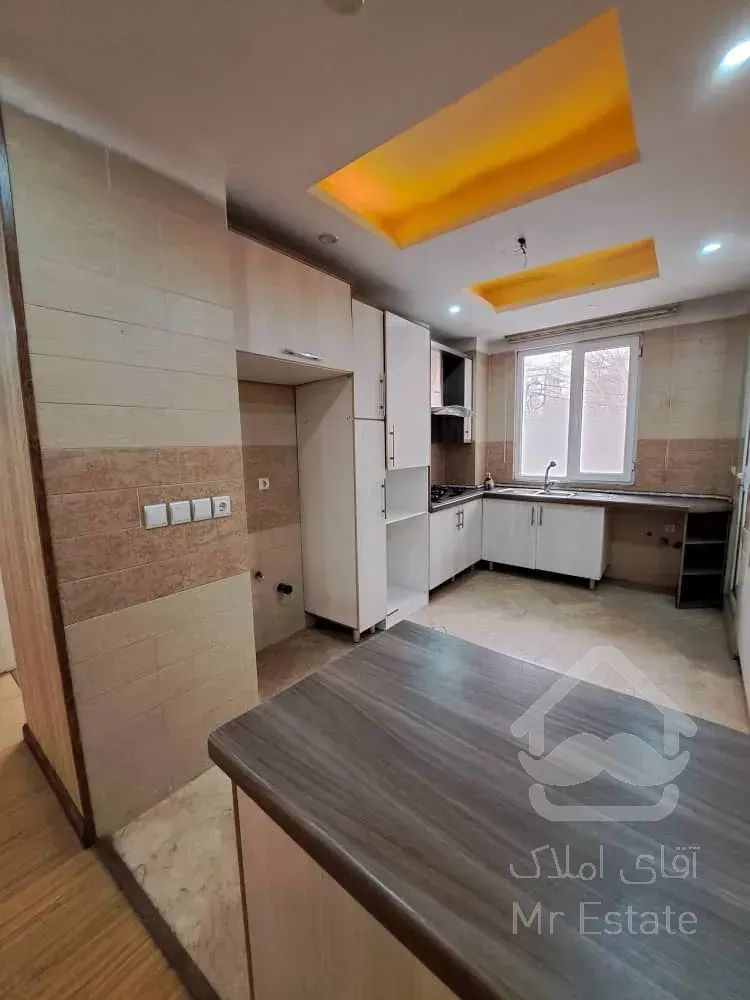 ۹۰متر۲خواب سالن پرده خور