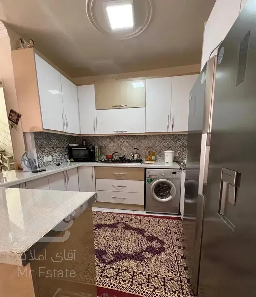 ۶۸ متر ۲ خواب سالن پرده خور با پارکینگ وانباری