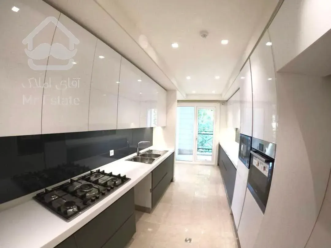 اجاره و رهن آپارتمان زعفرانیه 245  متر لاکچری