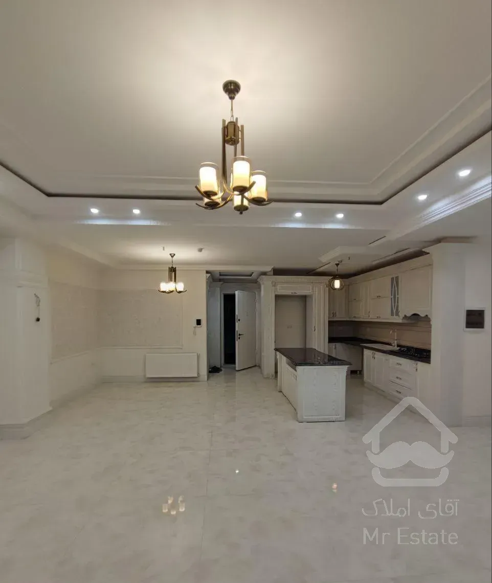 آپارتمان105متری/نزدیک به حاشیه/سند آماده/اکبری