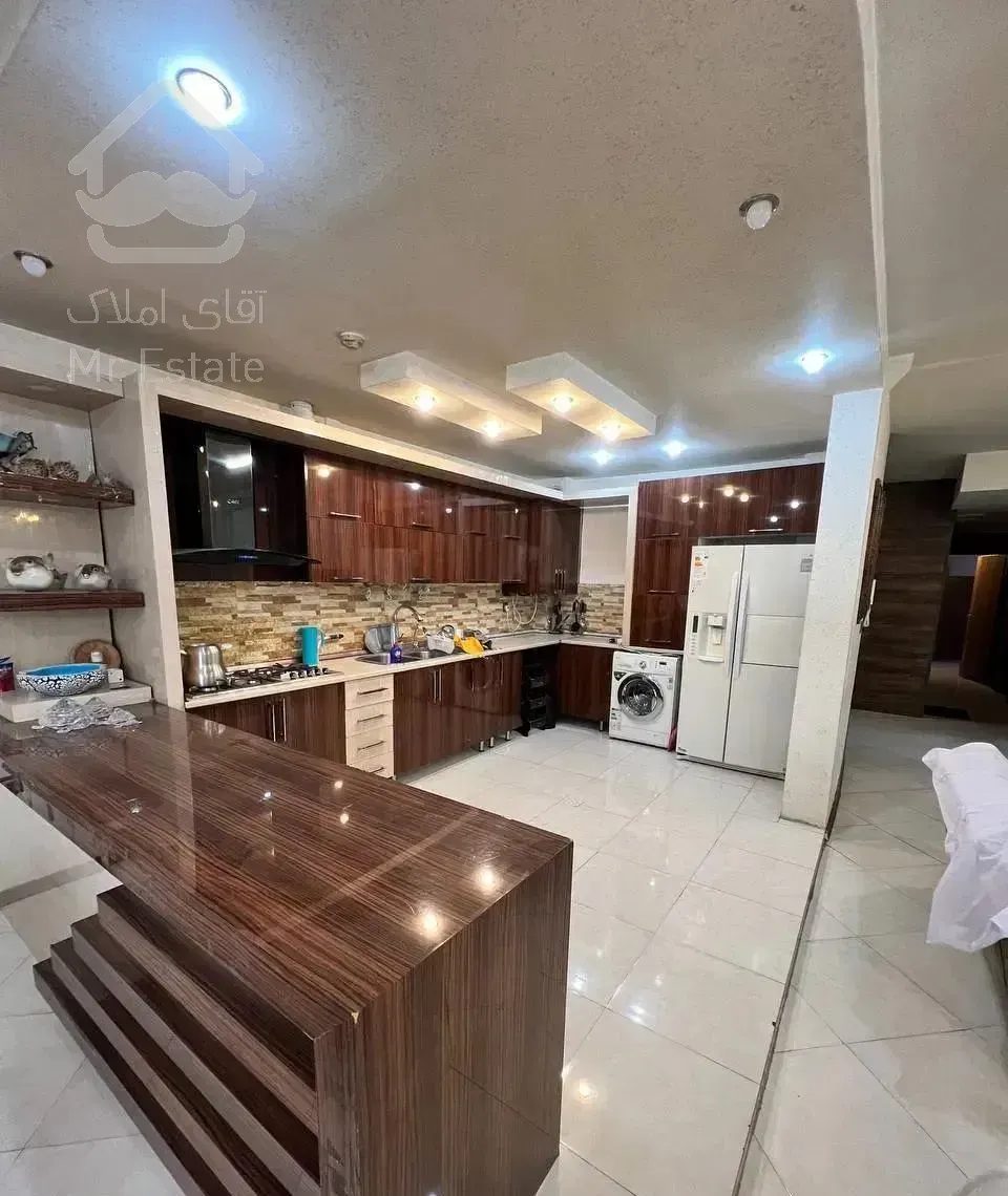 فروش آپارتمان/۱۶۲متر/اقبال ۱/شیک فول امکانات