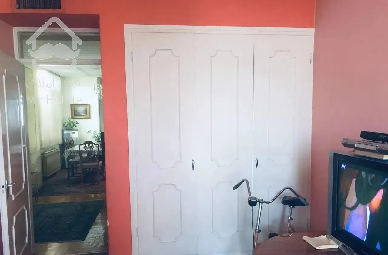 آپارتمان 138 متر سه خواب 2 پارکینگ ایرانشهر جنوبی