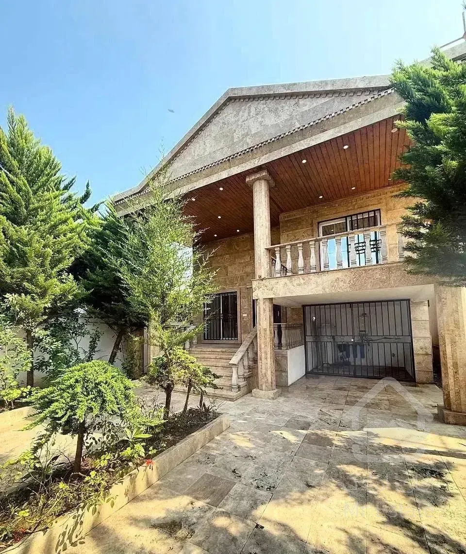 فروش ویلا نماسنگ رومی ۲۲۰متر سنددار شهرکی