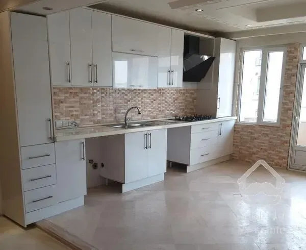 آپارتمان 102متری صادقیه