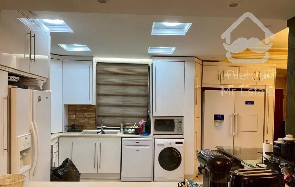 افتخاریان ۱۳۵متر سه خواب /بازسازی شده