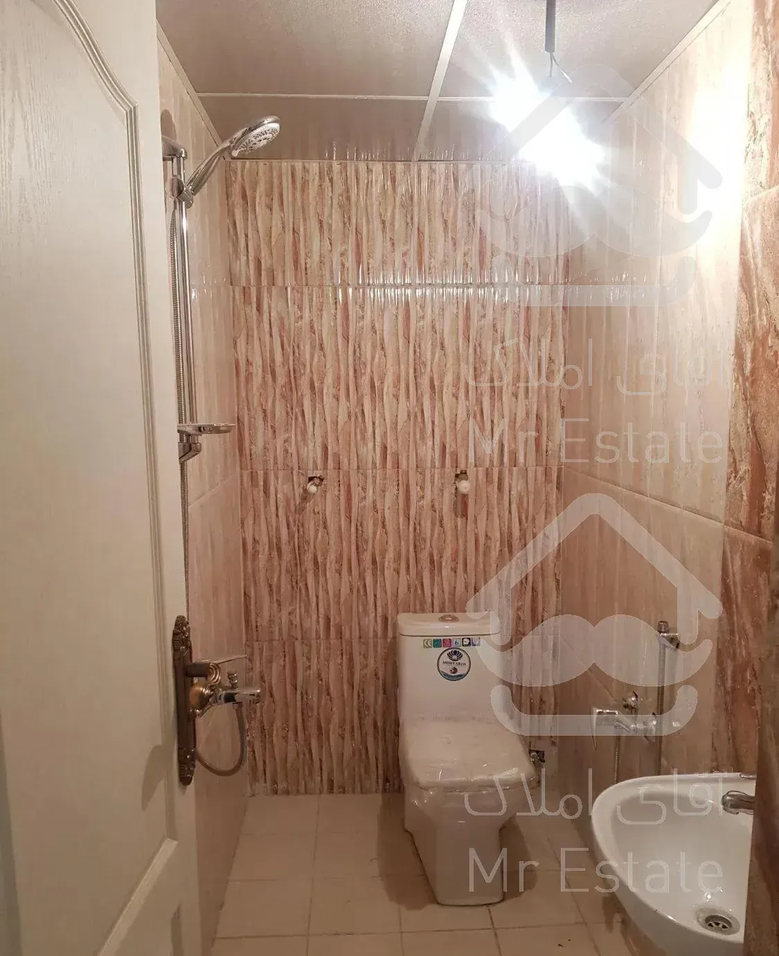 آپارتمان ۹۸ متر / ۲ خواب / کلید نخورده