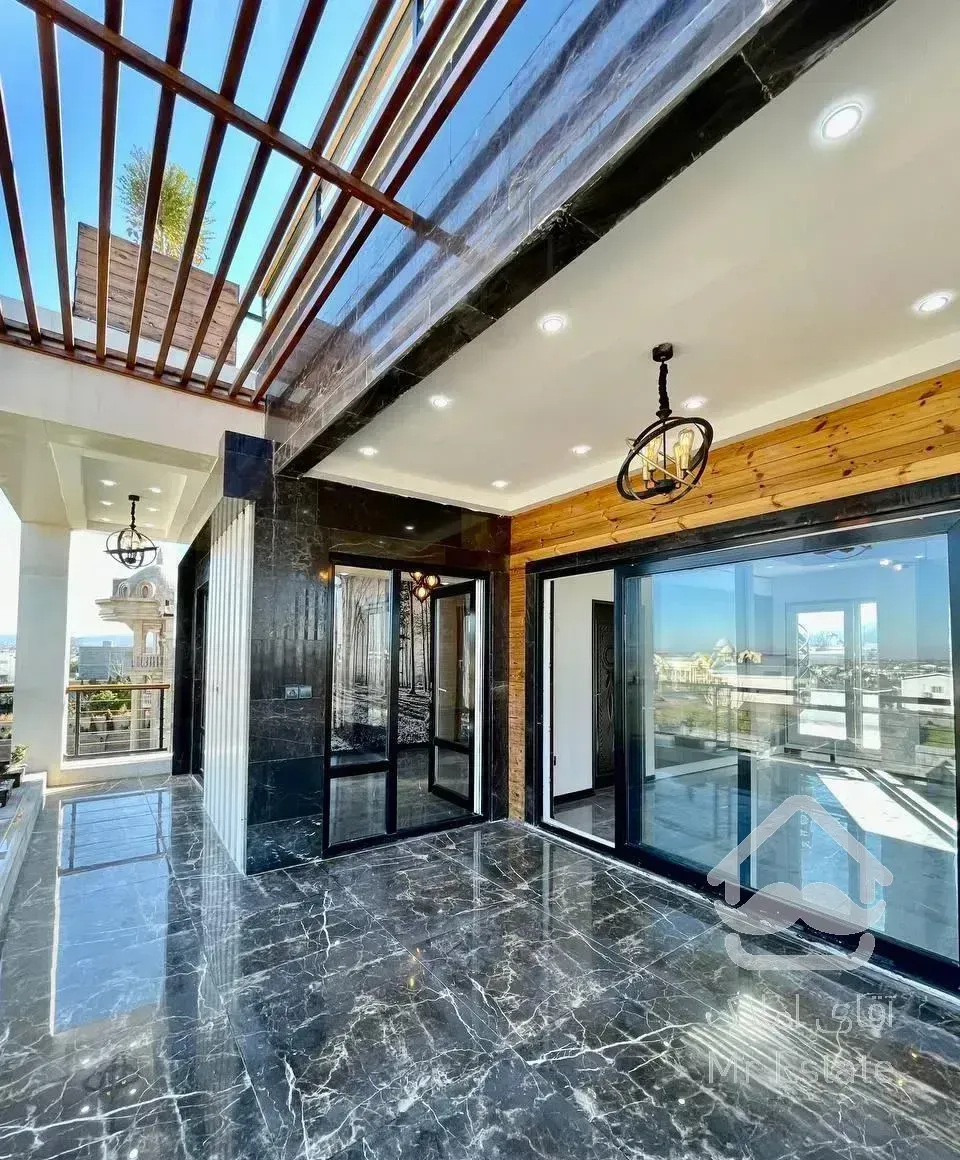 ویلاتریبلکس۵۰۰متری سنددار با اقساط۱۵ماهه