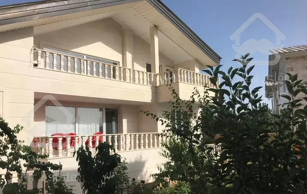 اجاره روزانه باغ ویلا استخر آبگرم و جکوزی