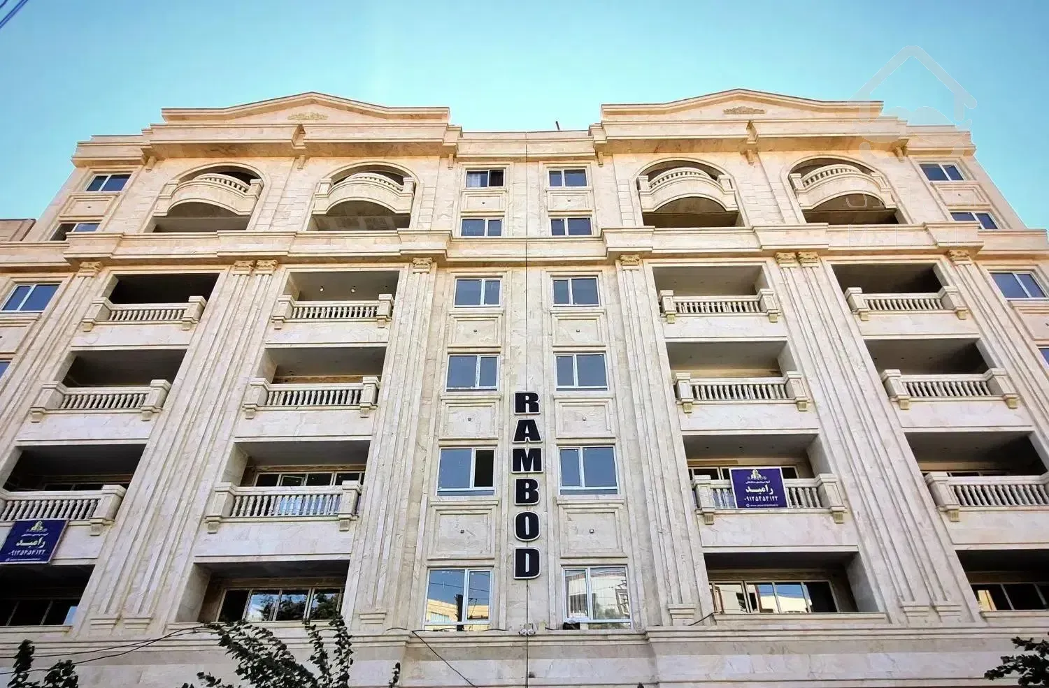 135 متری لوکس در مجموعه رامبد 17