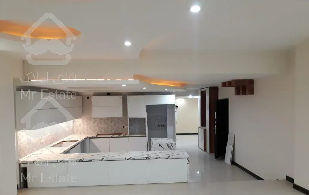 ویلایی ۲۰۰ متری / نوساز / فول امکانات