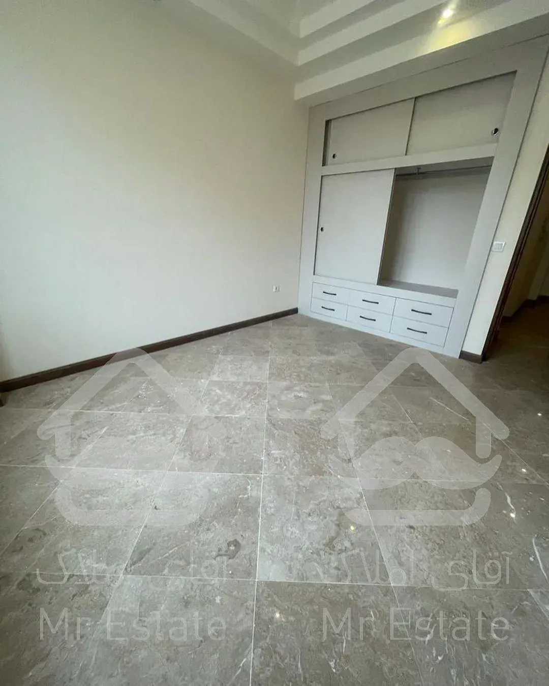 فروش آپارتمان// ۲خوابه // کلیدنخورده