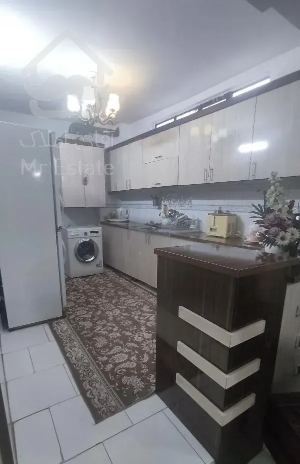 80 متری / داخل حاشیه / تمیز