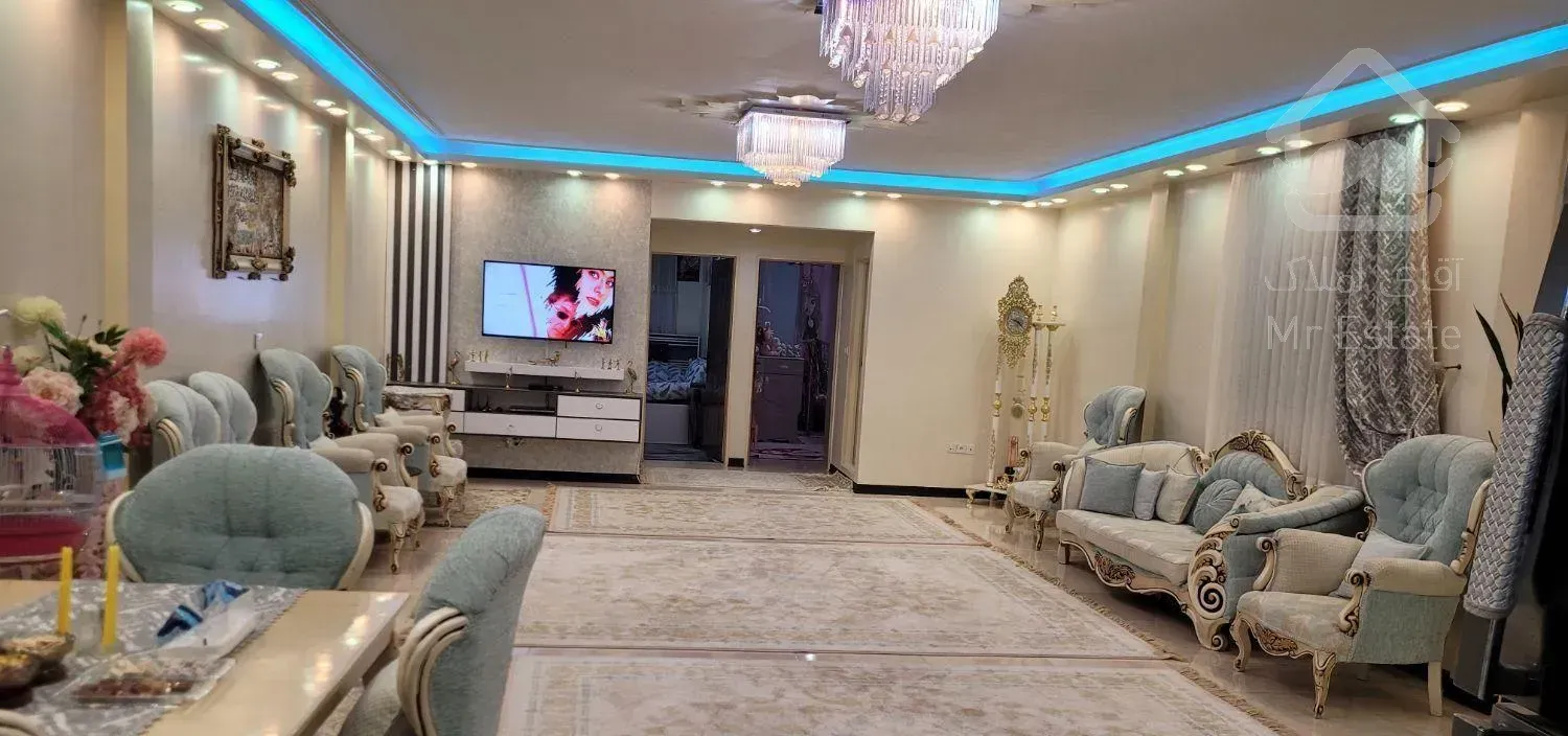 فروش آپارتمان ۱۳۰ متری ۲ خوابه طبقه ۱