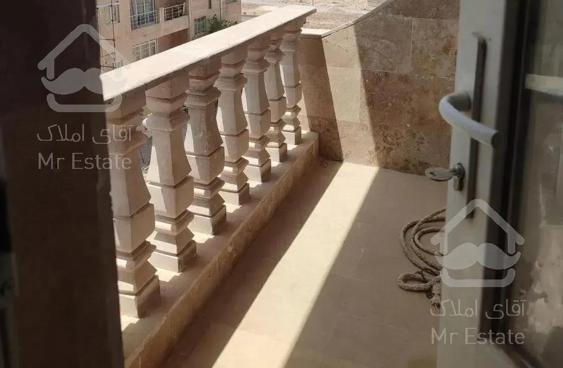 آپارتمان ۱۲۵ متر گیلاوند(خیابان سپاه)