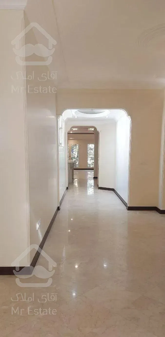 ۱۷۵متری۳خواب/نورگیر مستقیم/رو به روی پارک ملت