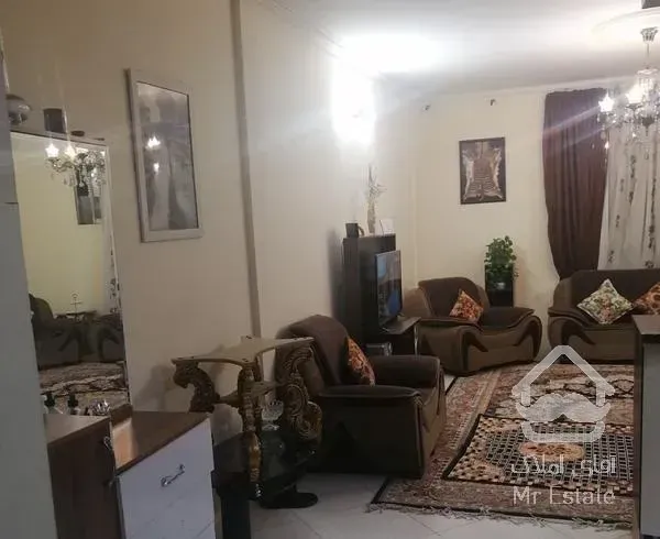 70 متر آپارتمان طبرسی شمالی 40 طبقه اول روی پیلوت