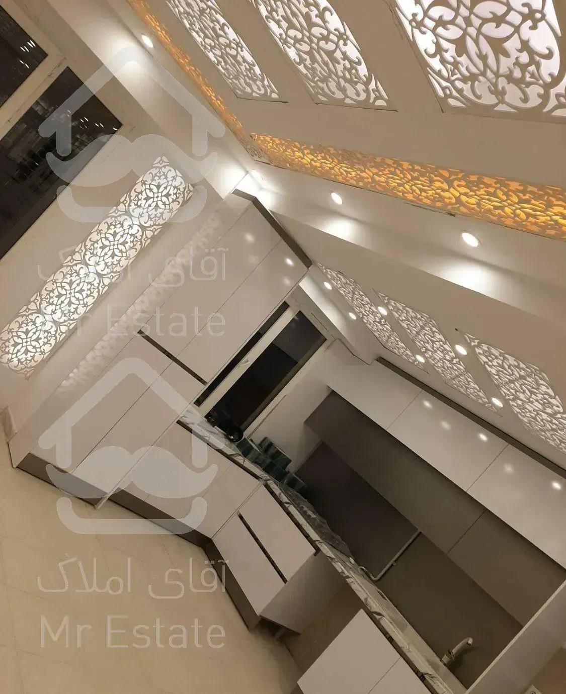 آپارتمان۹۰متری در پرند فاز۴ جنب ایستگاه مترو