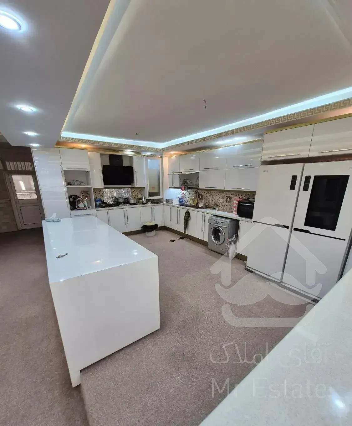 ۲۵۰ متر  / آپارتمان/ تک واحدی/  کاشانی